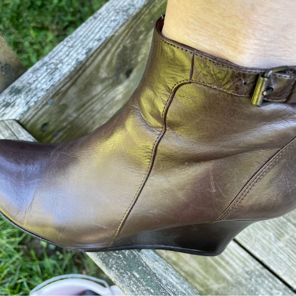 Lavin Paris Brown Wedge Boots - Picture 7 of 14